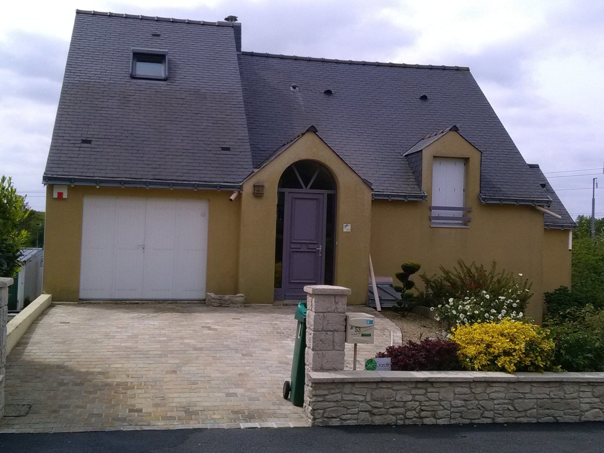 devanture aprés Lermite Frédéric à Saint Herblain