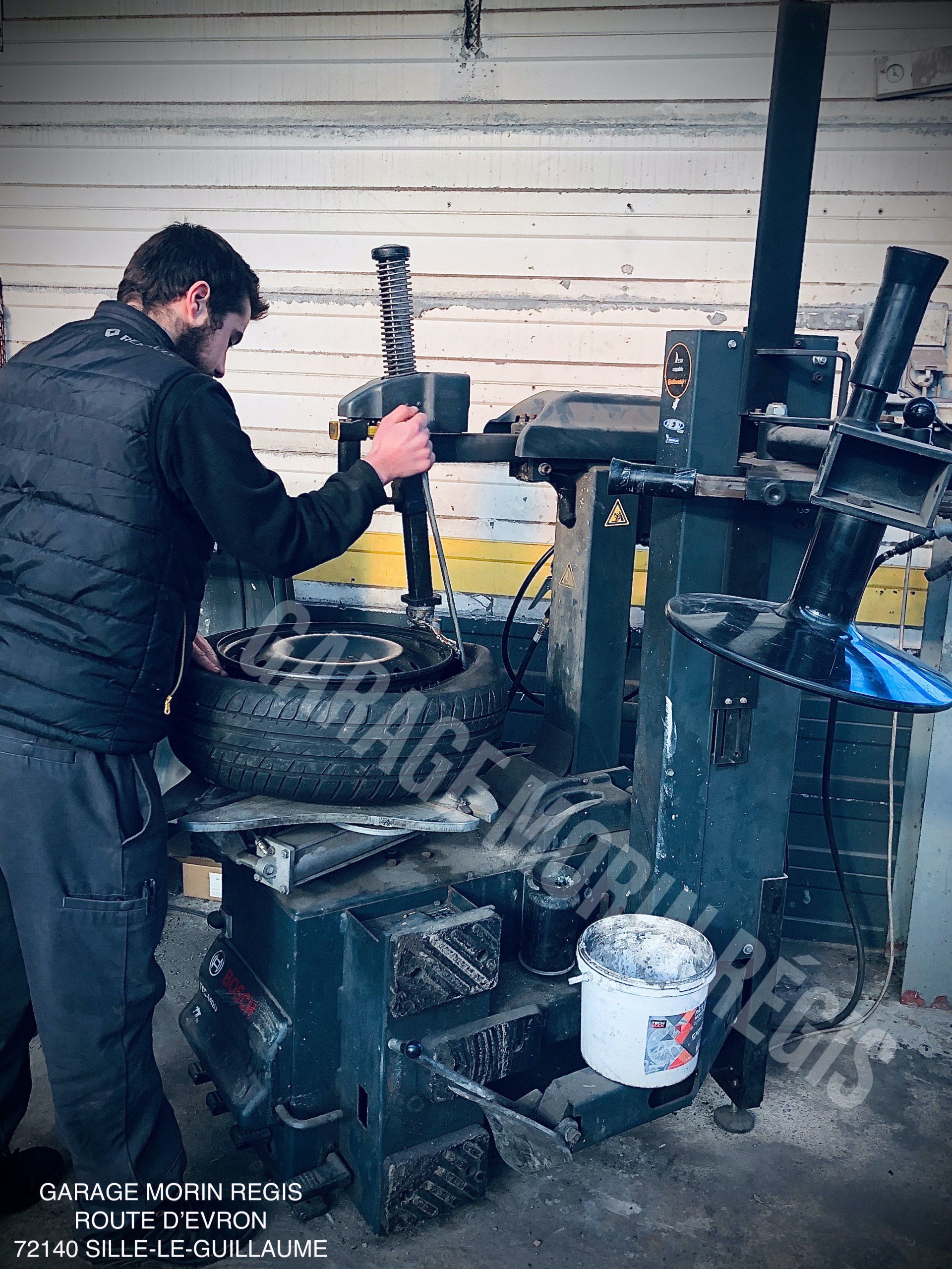 Photo changement de pneus