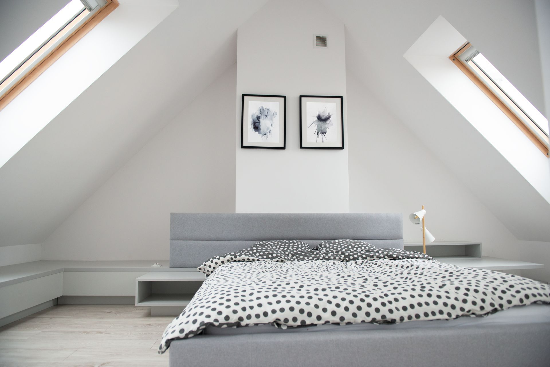 Une chambre parentale sous les combles