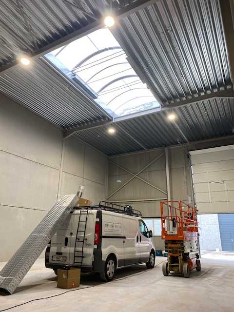 Verlichting loods bedrijf