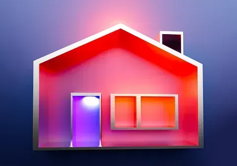 Una casa roja con una puerta y ventanas de color violeta sobre un fondo azul.