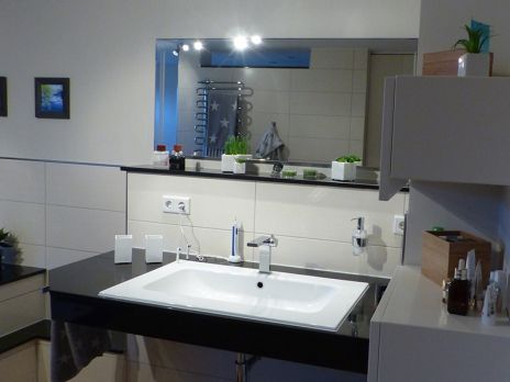 U. Wolf Bau- und Fliesenfachgeschäft