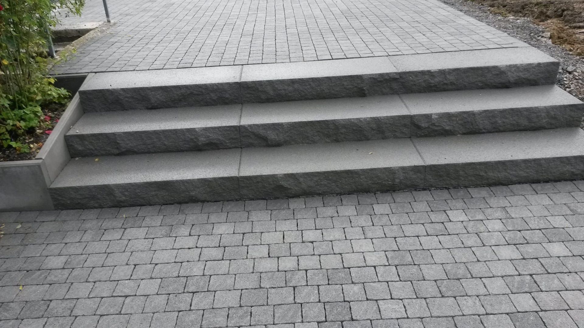 Aussentreppe | Bauarbeiten & Umgebungsgestaltung | A. Grob Baugeschäft AG | Wattwil