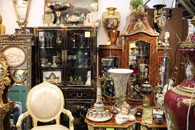 Mobilier et objets anciens