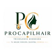 Logotipo de Procapil Hair en verde y dorado con un perfil femenino estilizado y el lema “Tricología Avanzada”.