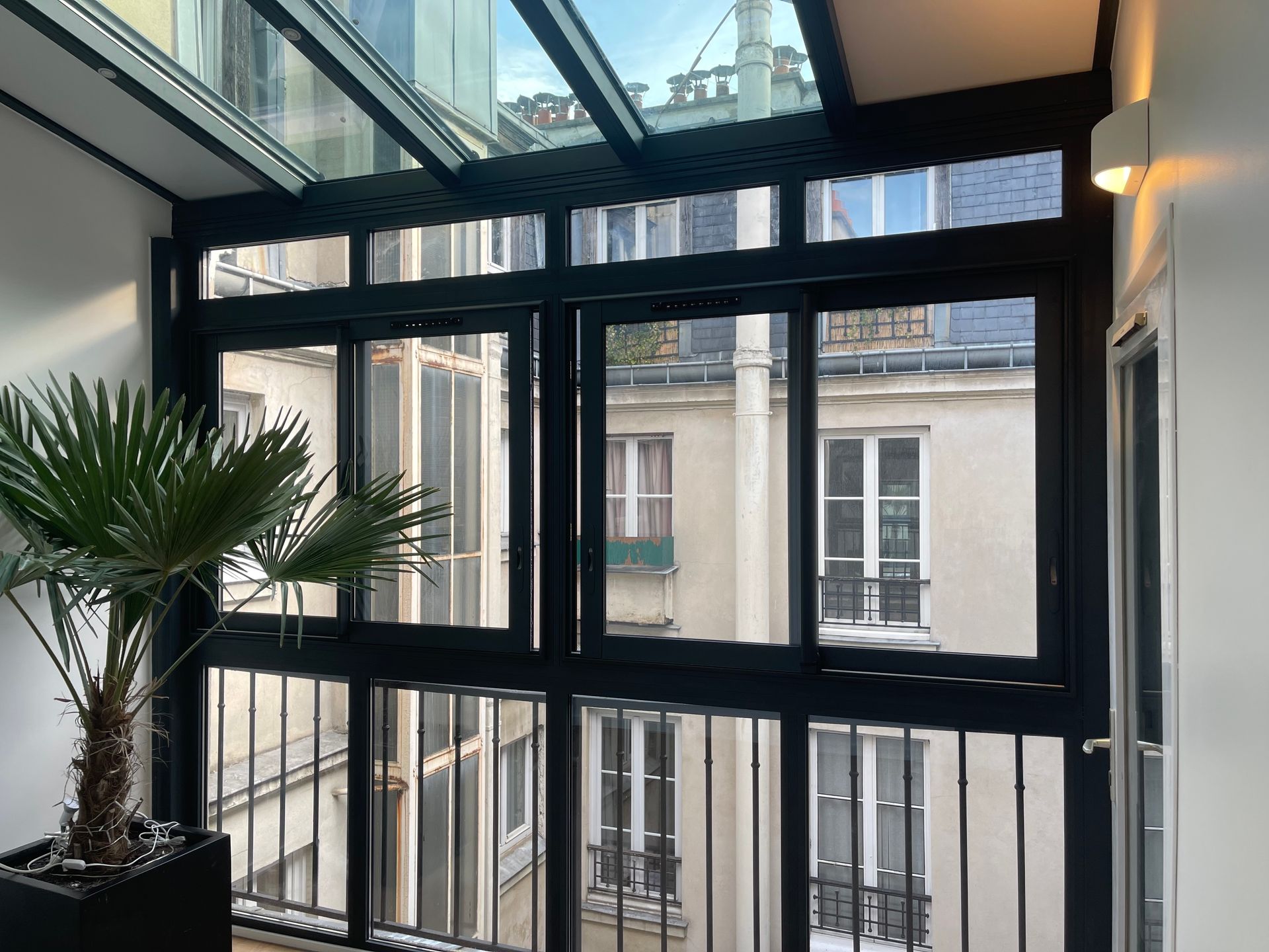 petite véranda sur les toits de paris