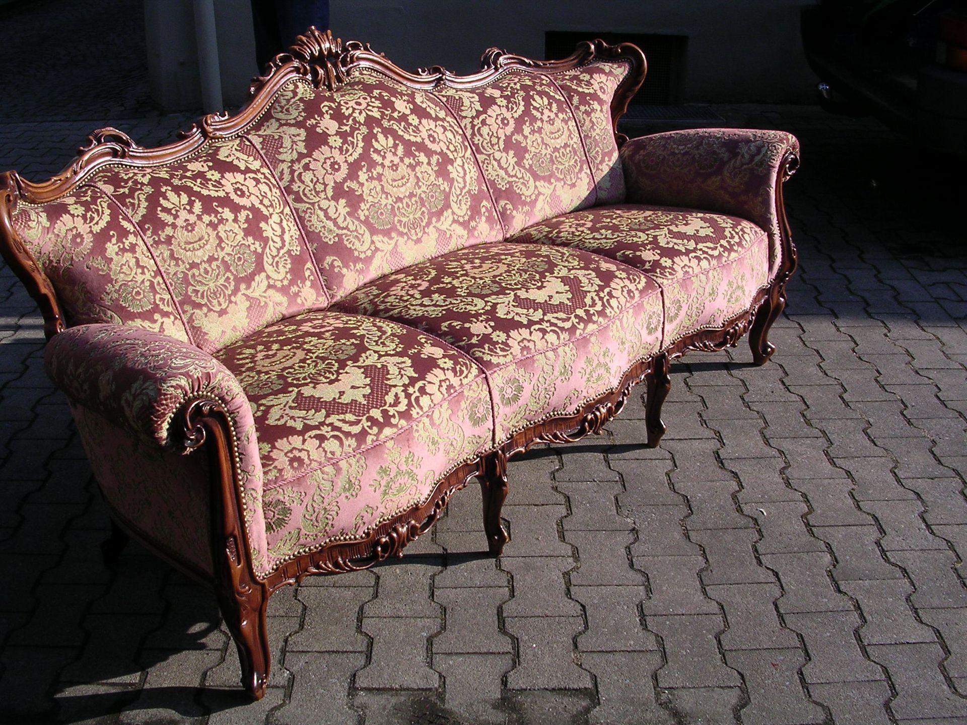 Sofa Antik Ornamente Restauration