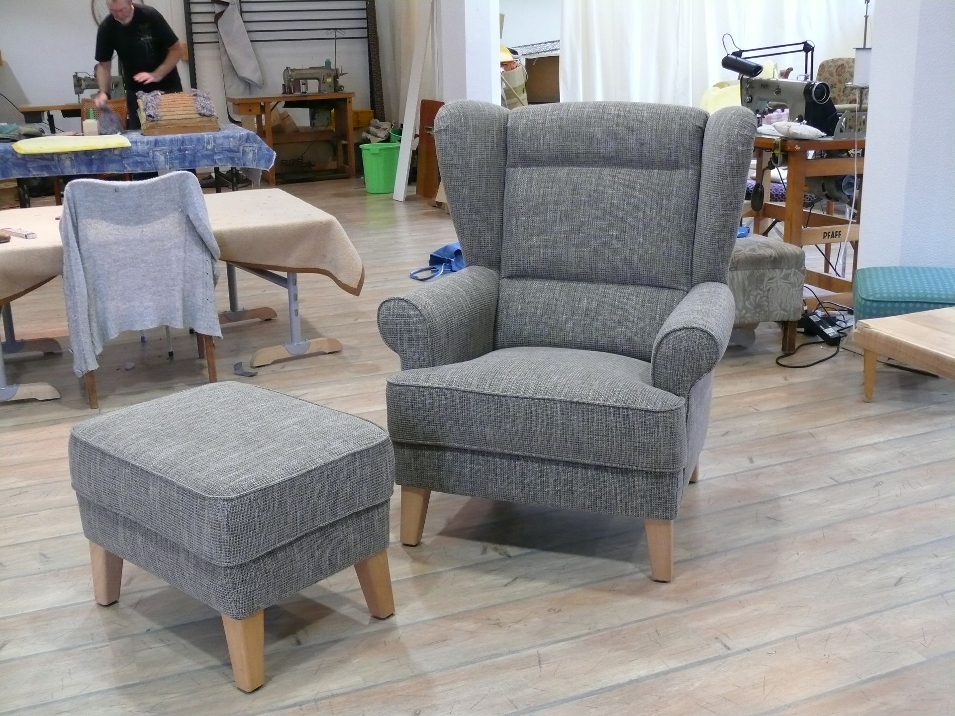 Ohrensessel Fußhocker