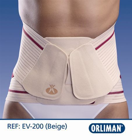 Cinturón lumbar beige con cierre frontal que se lleva alrededor de la cintura.