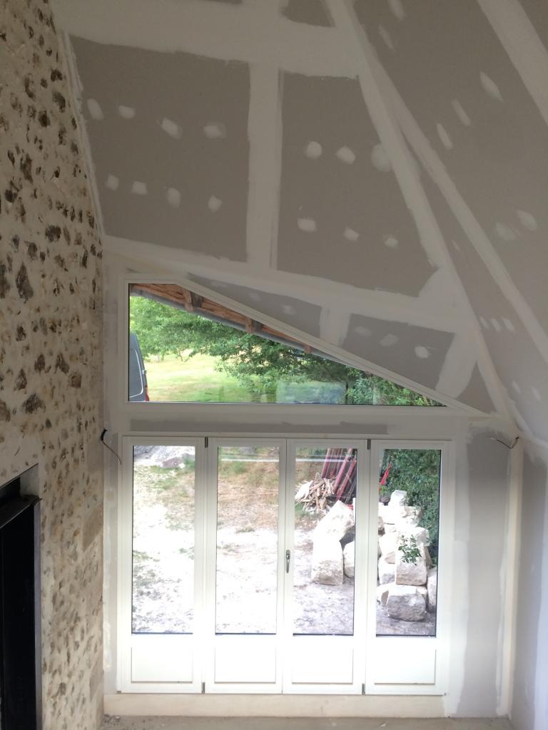 Plafond avec fenêtre