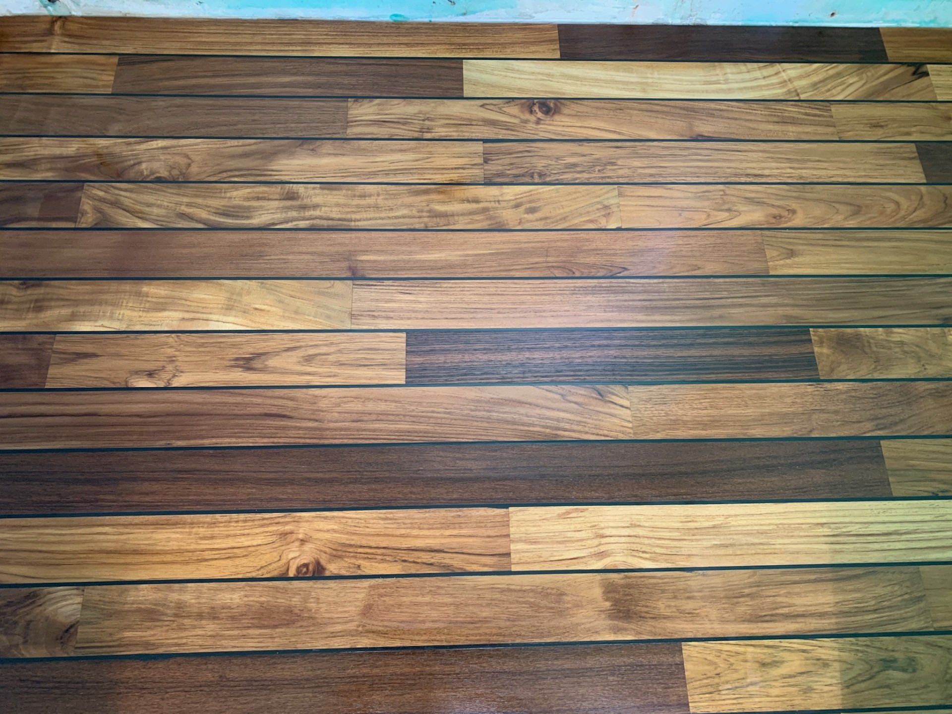 Pose de parquet effet pont de bateau