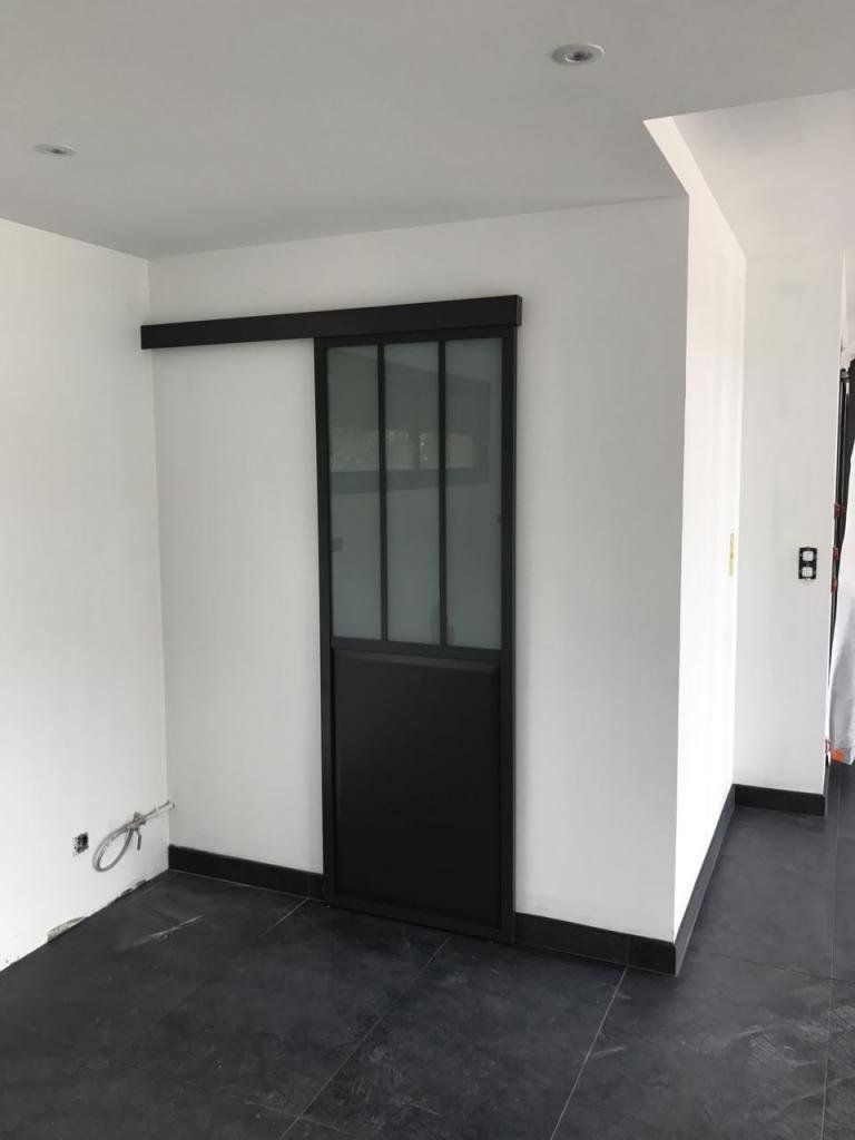 Cloison et porte coulissante