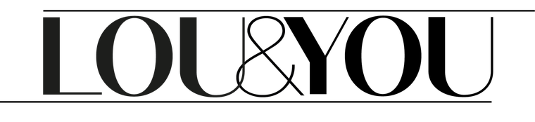 Logo „LOU & YOU“ in Schwarz, mit einer dünnen horizontalen Linie ober- und unterhalb des Textes.
