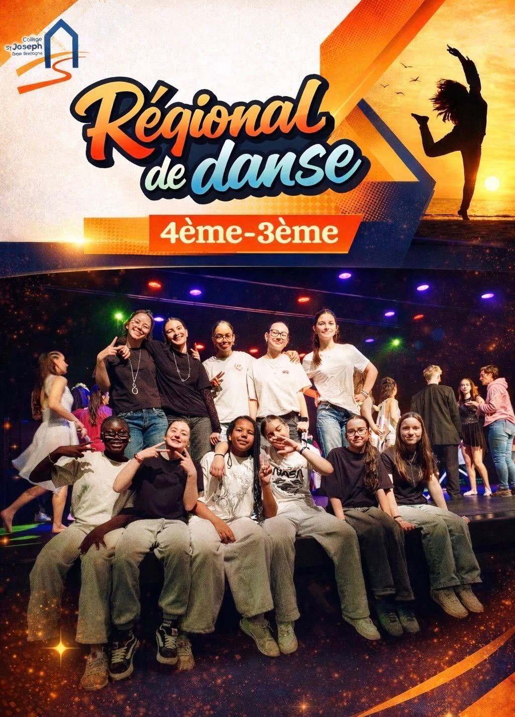 Un flyer avec une photo du collège et des élèves