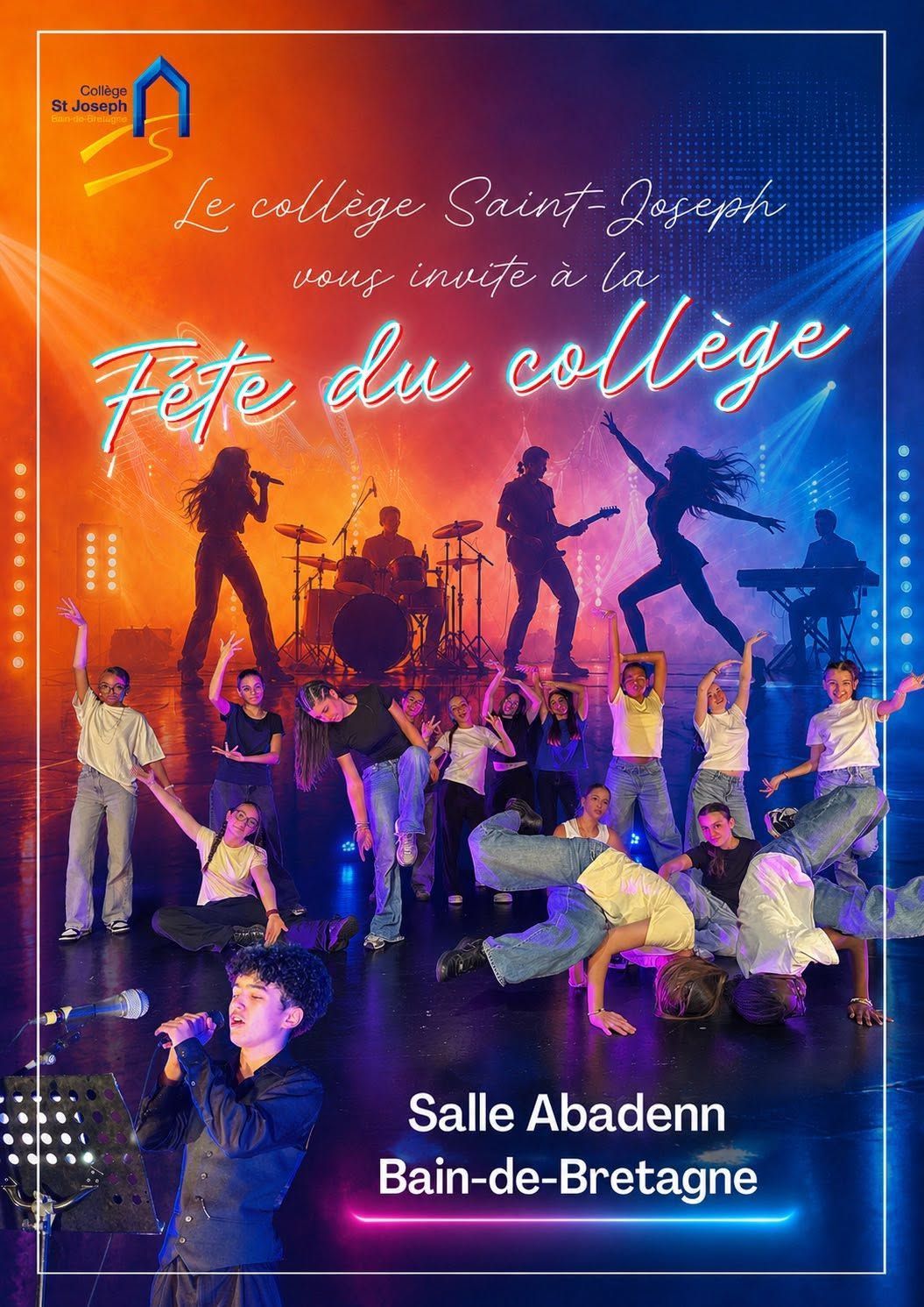 Un flyer avec une photo du collège et des élèves