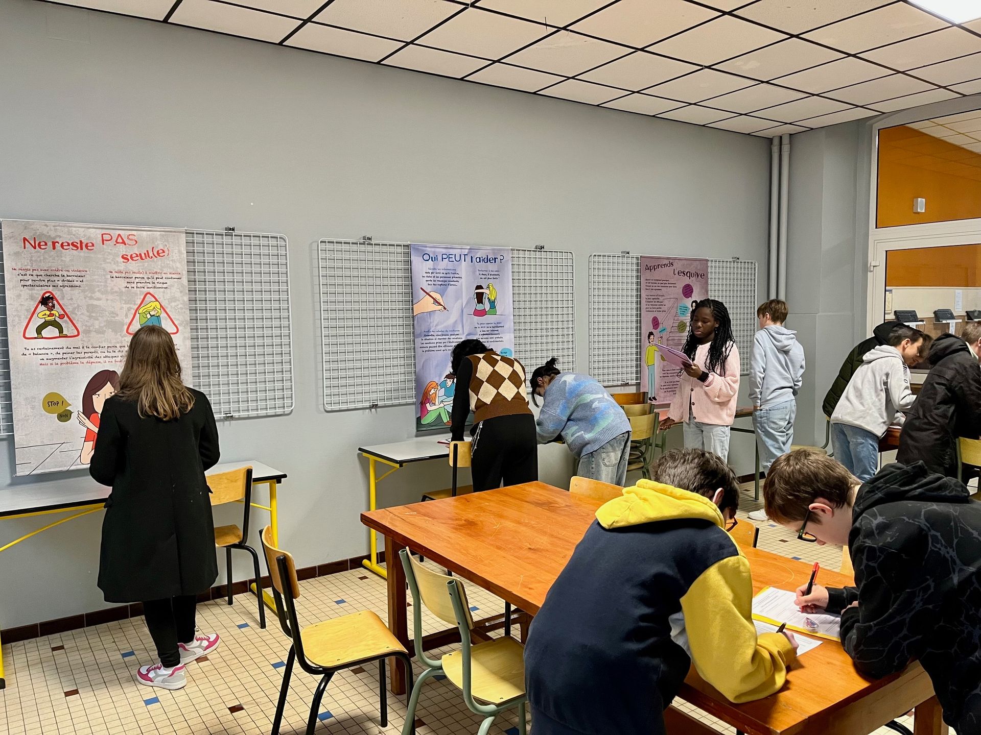 Élèves dans une classe