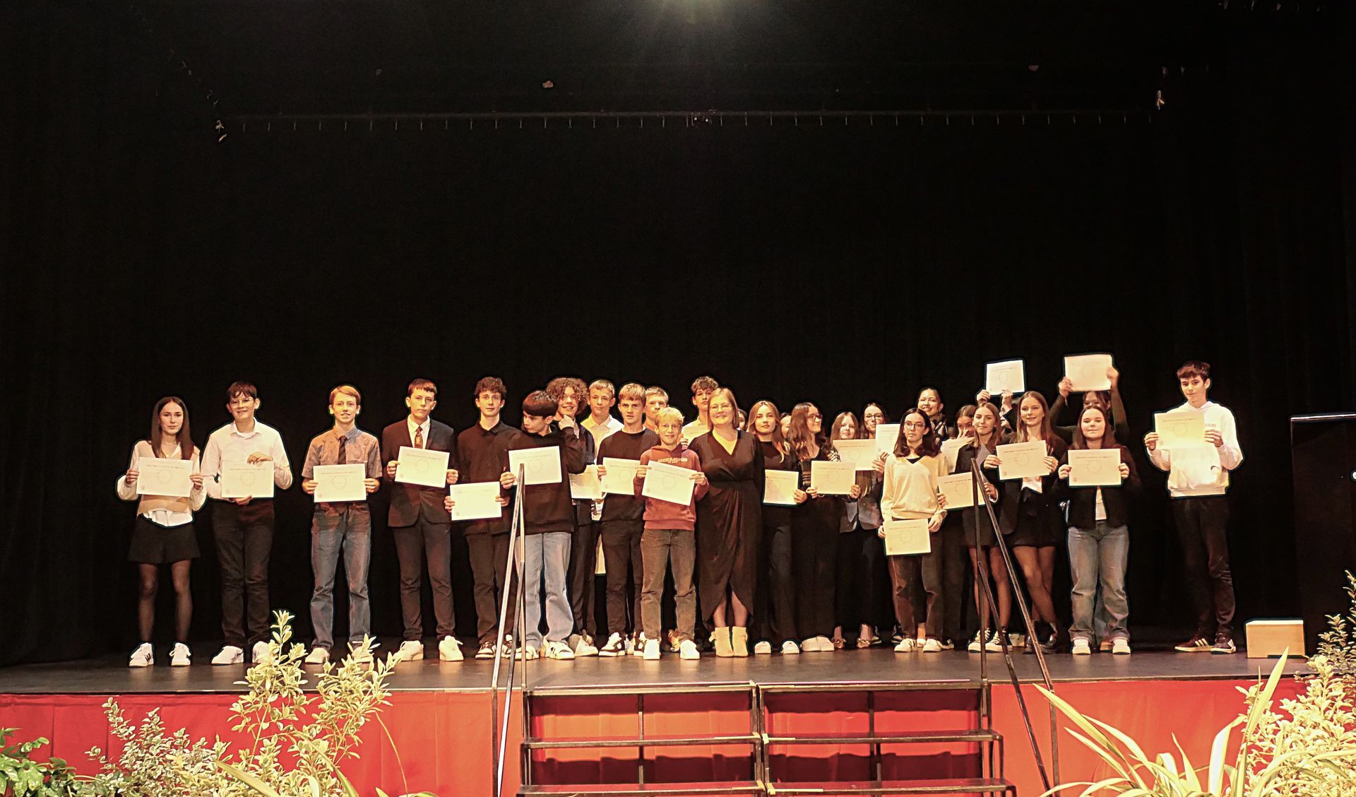 Une chorale sur une scène