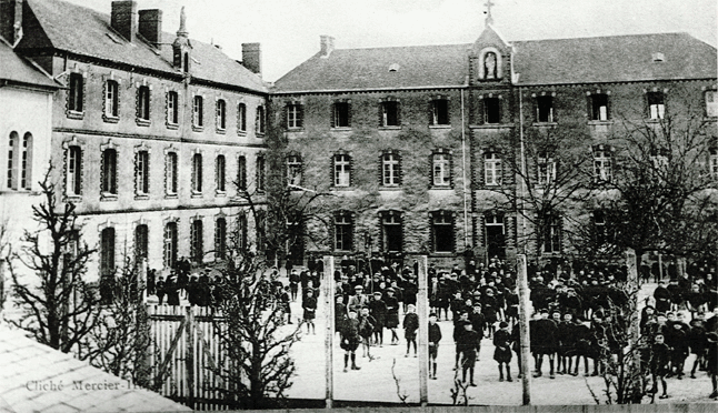 Photo ancienne du collège