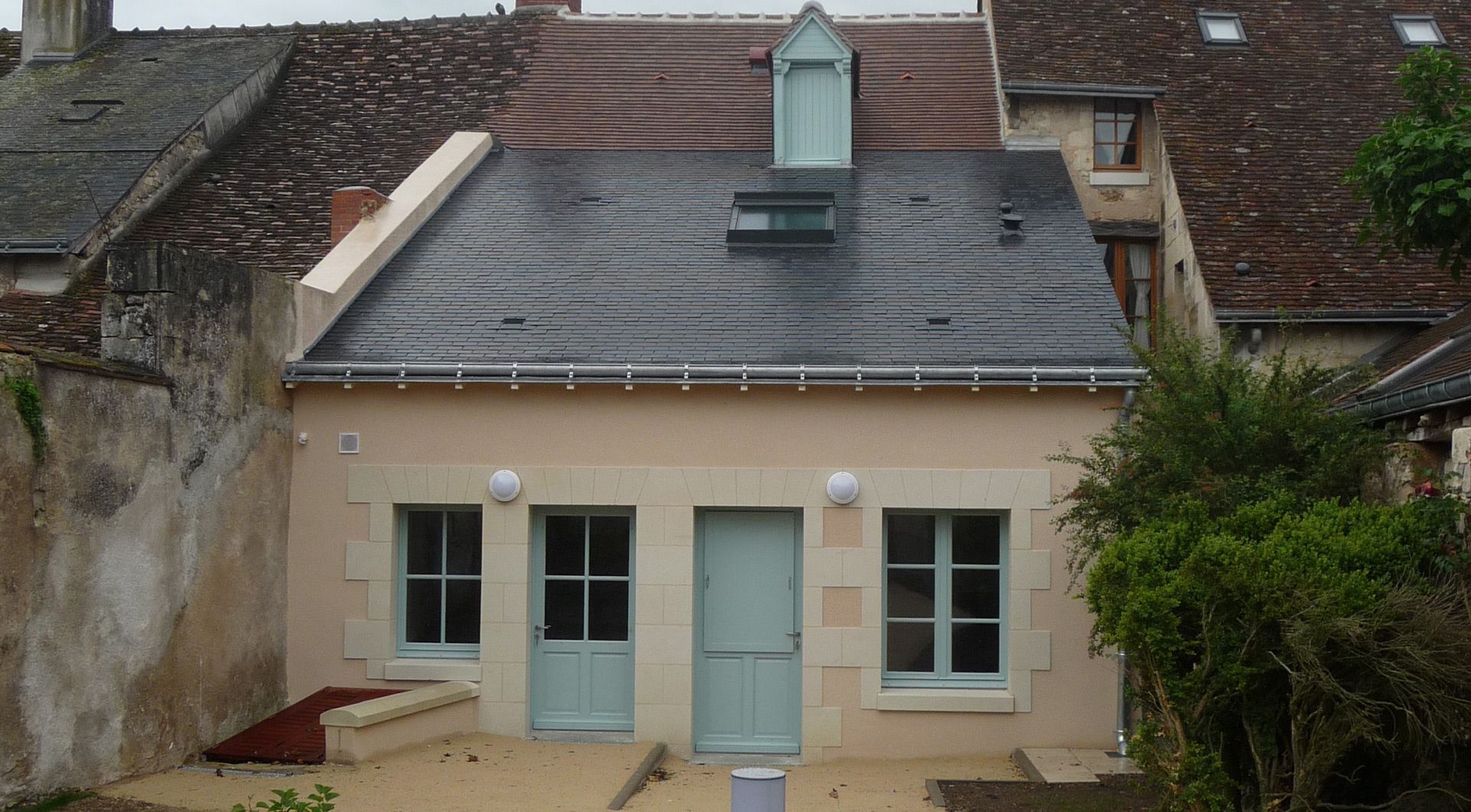 Extension d'une petite maison entièrement restauré