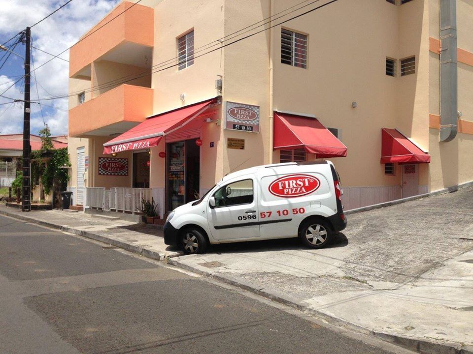 Livraison de pizza avec First Pizza