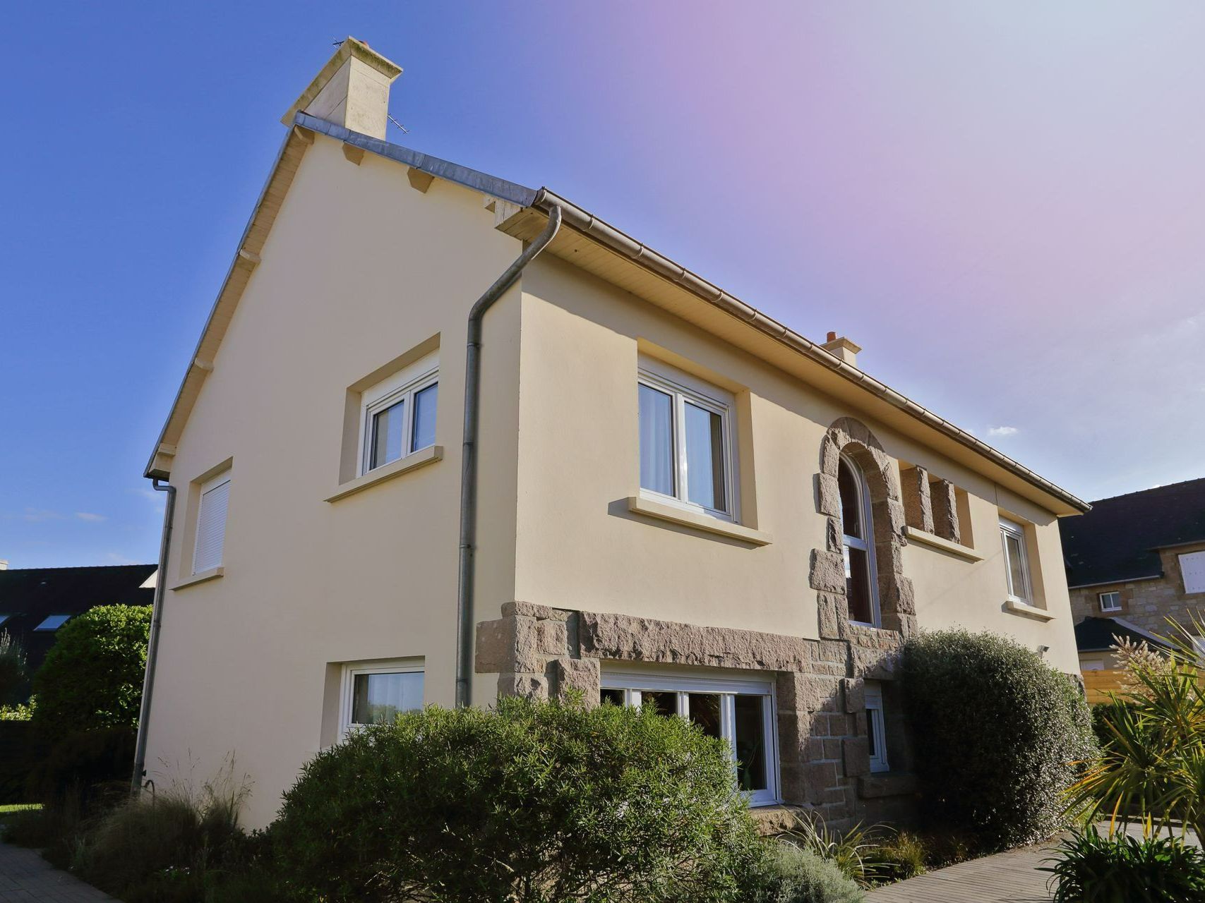 Façade de maison rénovée