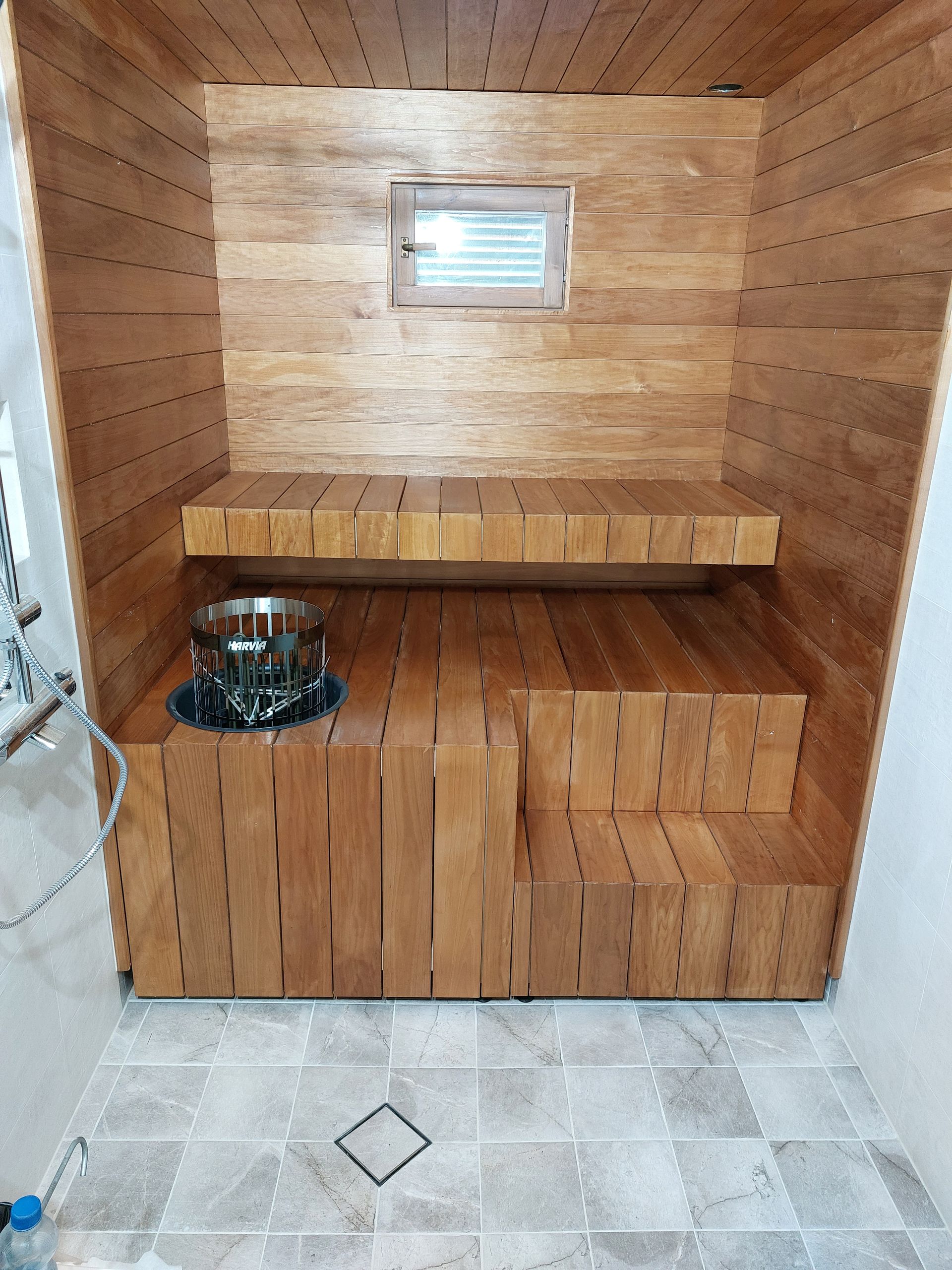 Luo Alt-tekstitunnisteet hakukoneoptimointia ja saavutettavuutta varten.