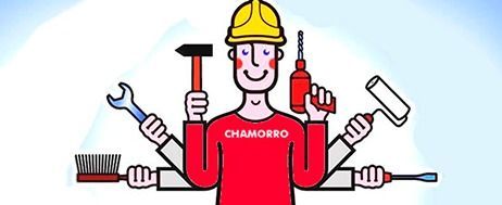 Una caricatura de un hombre que sostiene un martillo, un taladro, una llave inglesa y un cepillo.