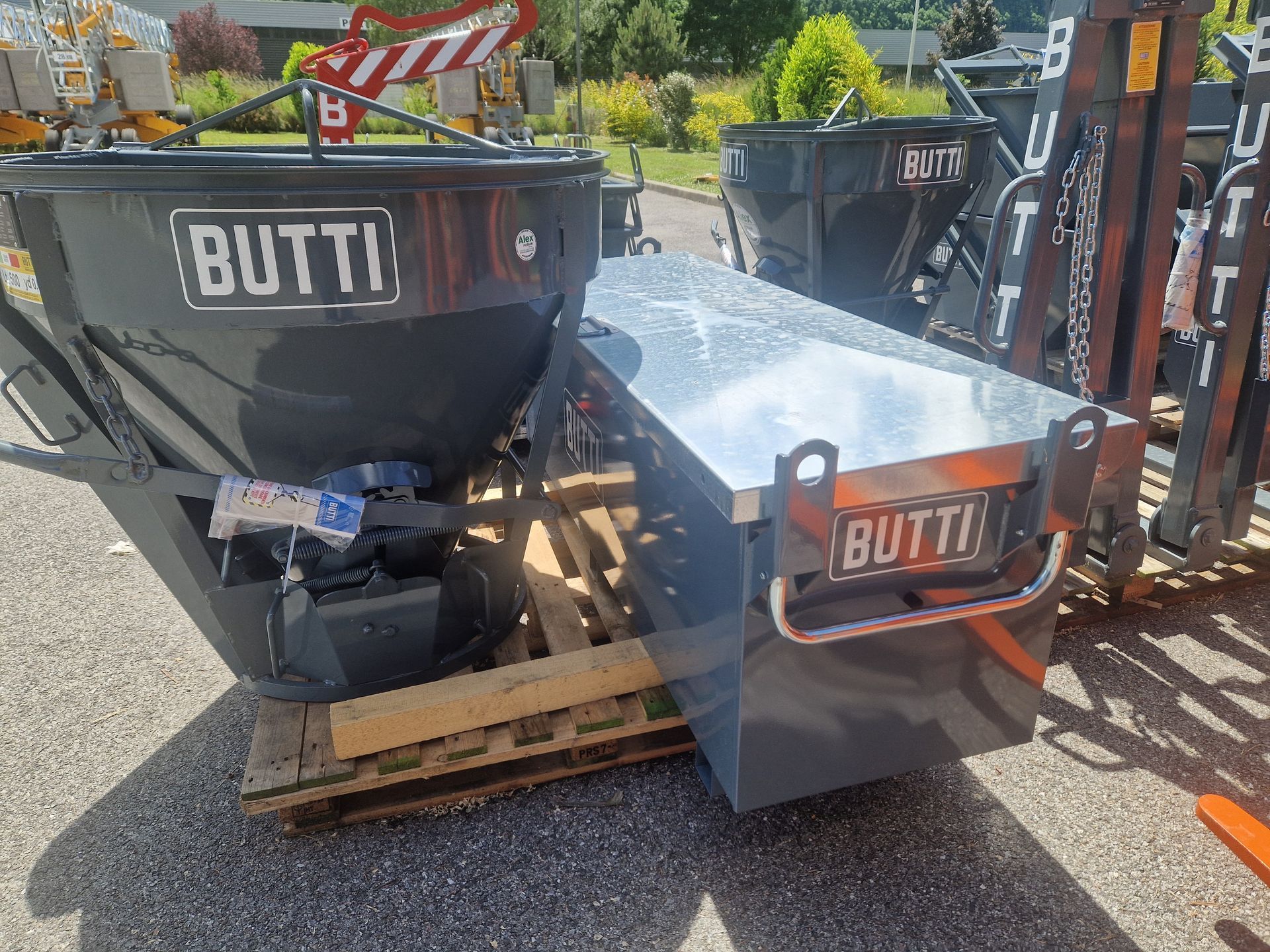 Benne à béton de la marque BUTTI.