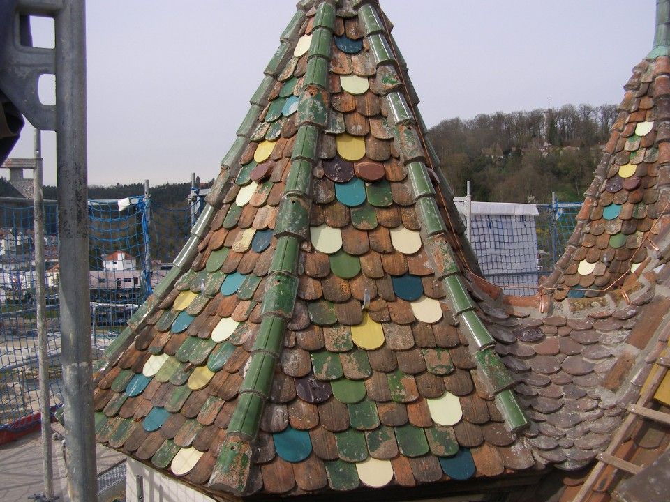 Dach aus Schieferplatten