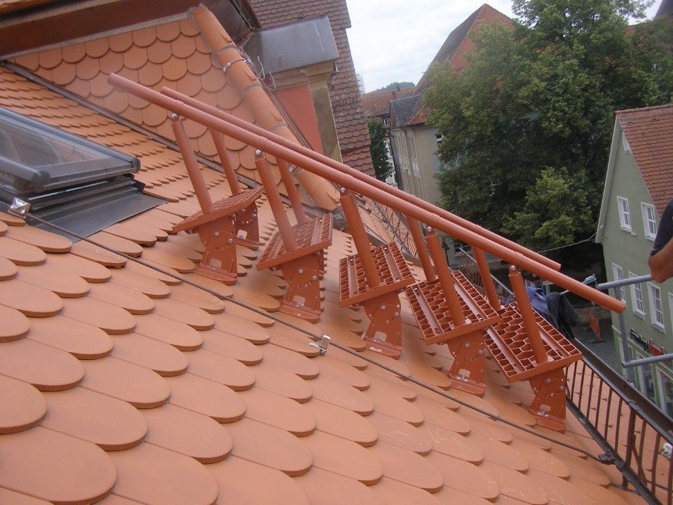 Rotes Schieferdach