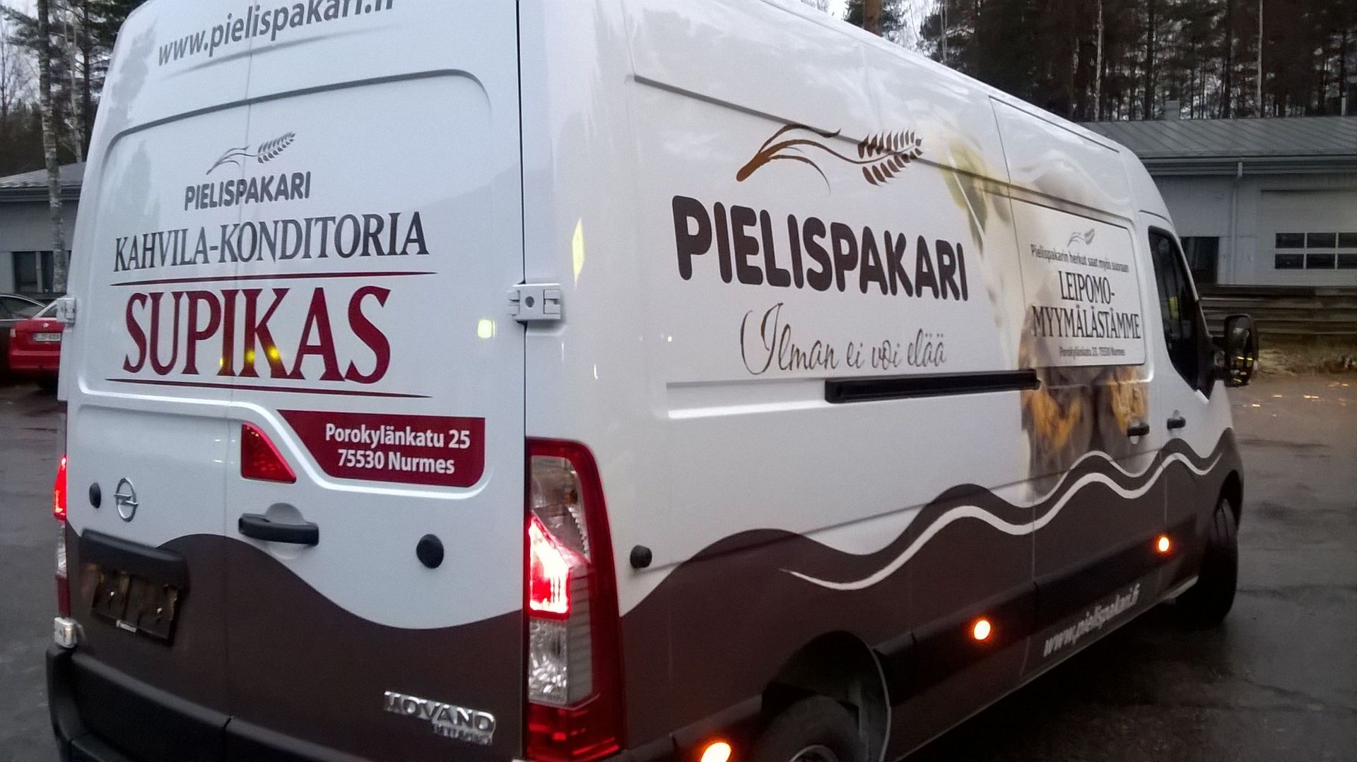 Auton mainosteippaus, Mainosteippaus Pitkänen