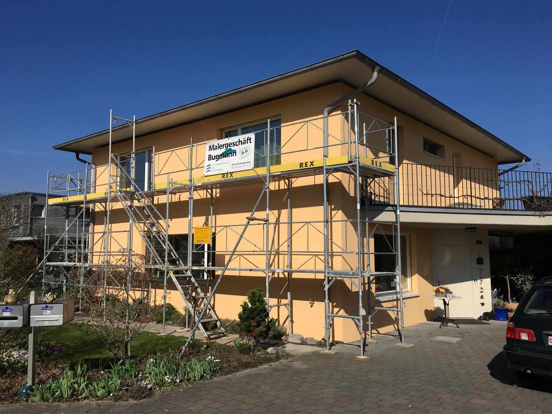 Fassaden orange - Malergeschäft Bugmann - Niederlenz