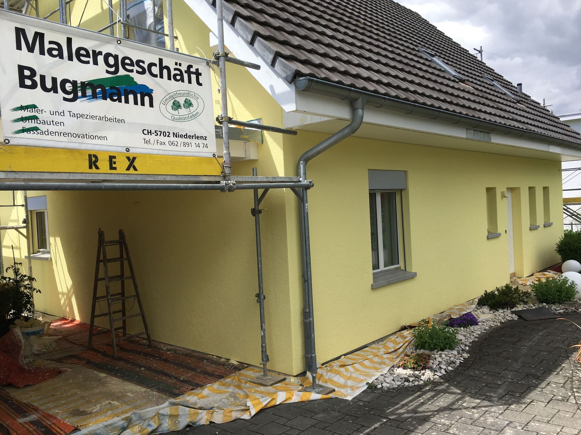 Fassaden weiss - Malergeschäft Bugmann - Niederlenz