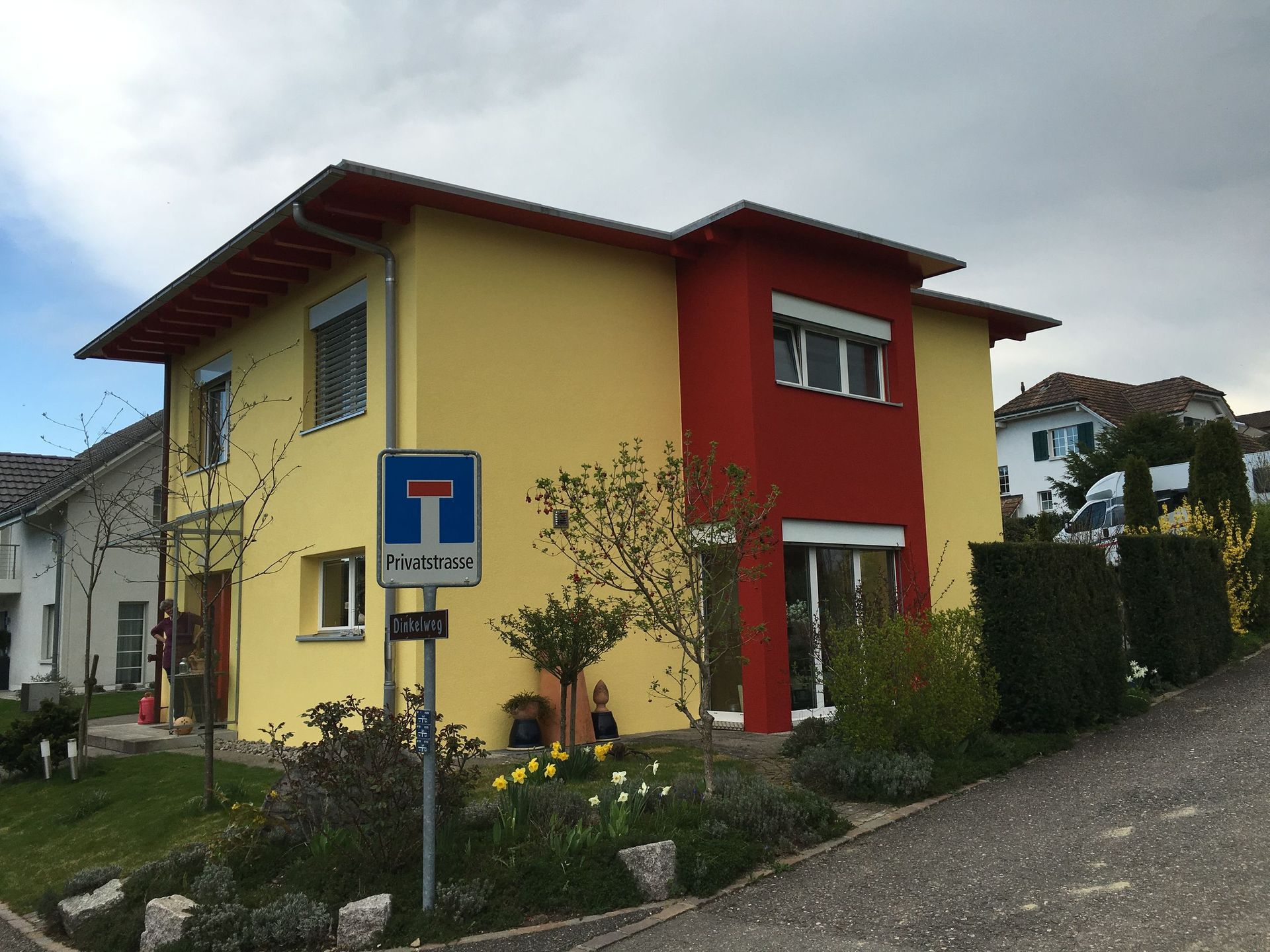 Fassaden rot gelb- Malergeschäft Bugmann - Niederlenz