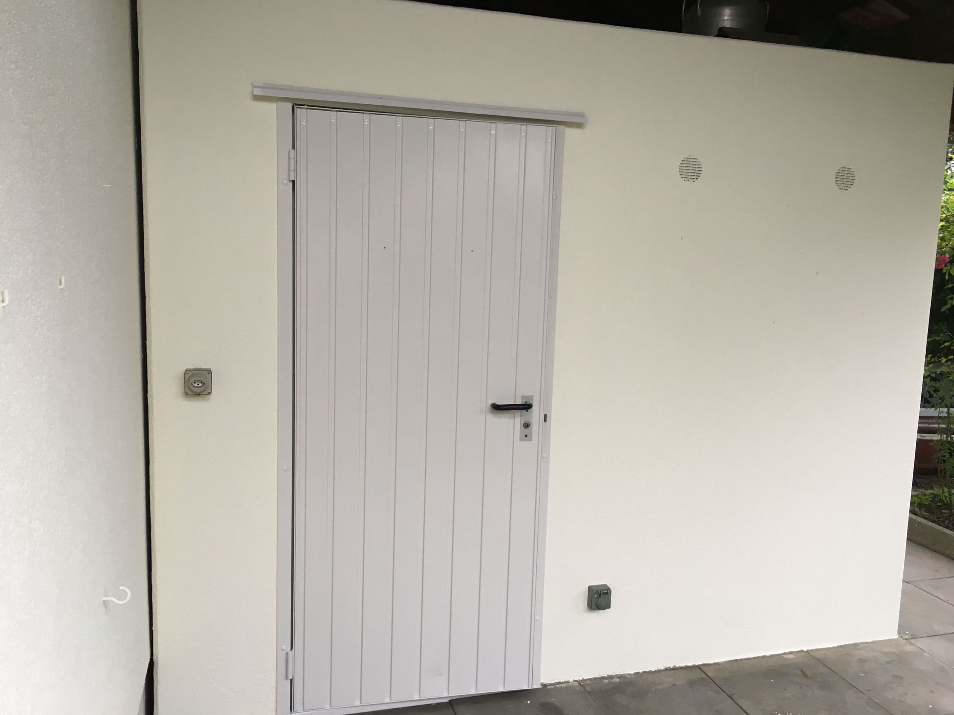 Aussenarbeiten Tür - Malergeschäft Bugmann - Niederlenz