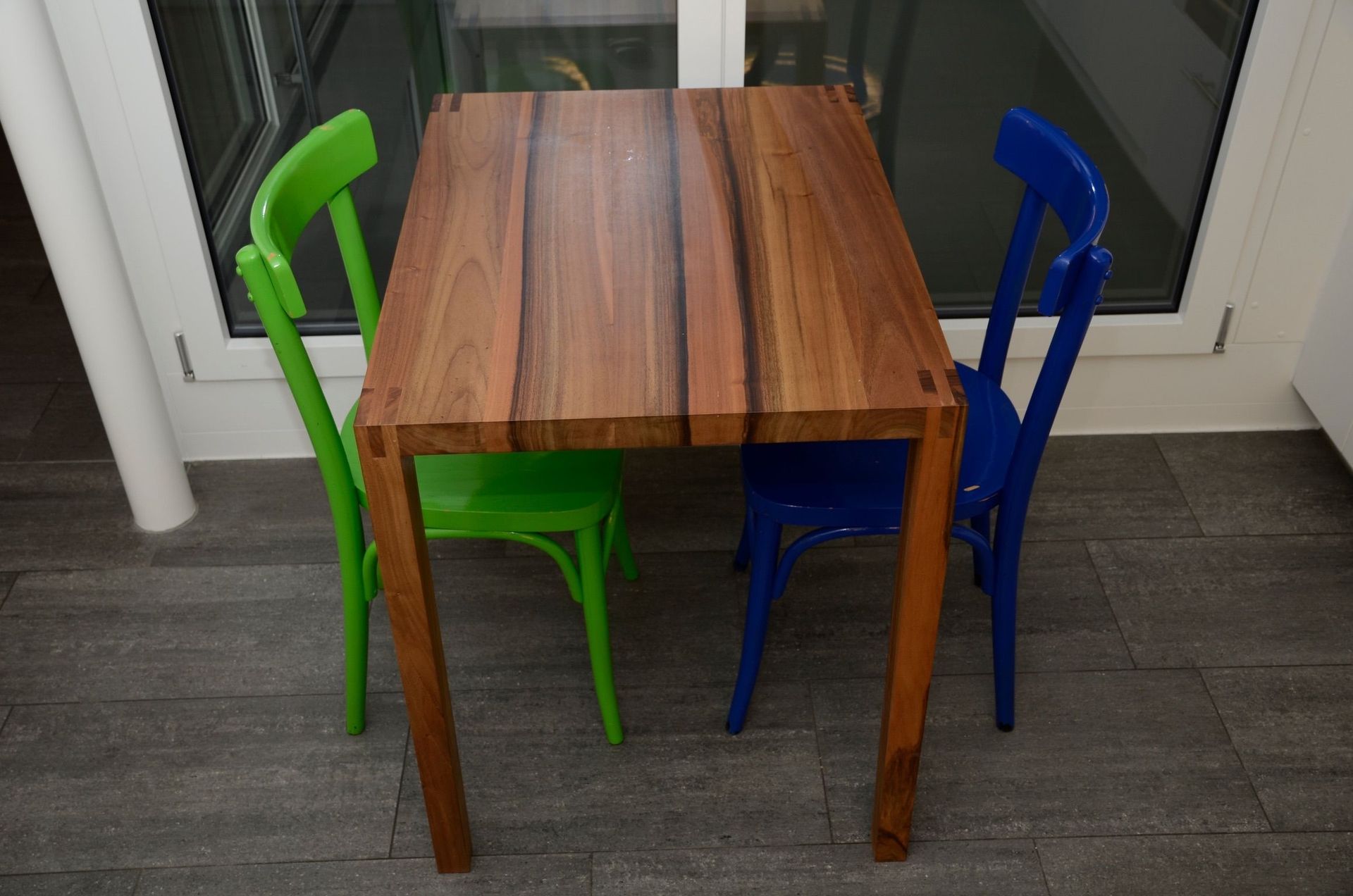 Tisch2 - Schreinerei Berz AG