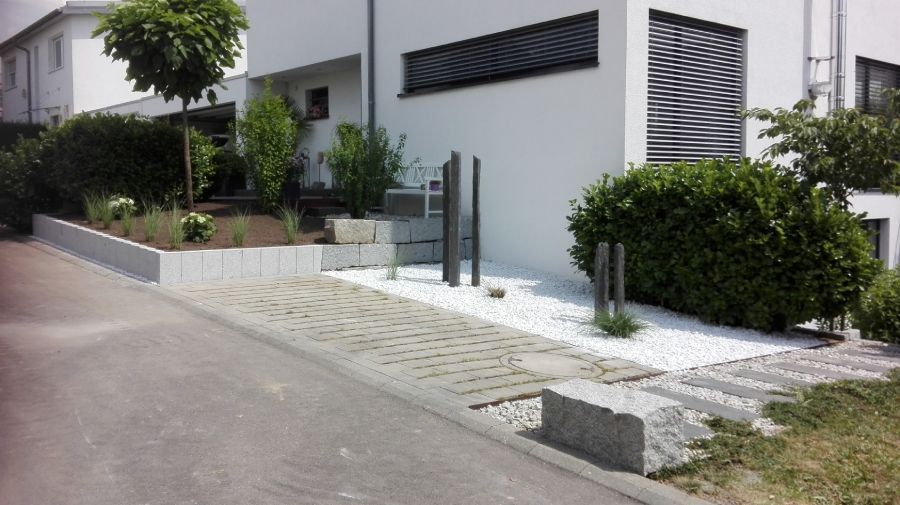 Pflasterung vor dem Vordergarten