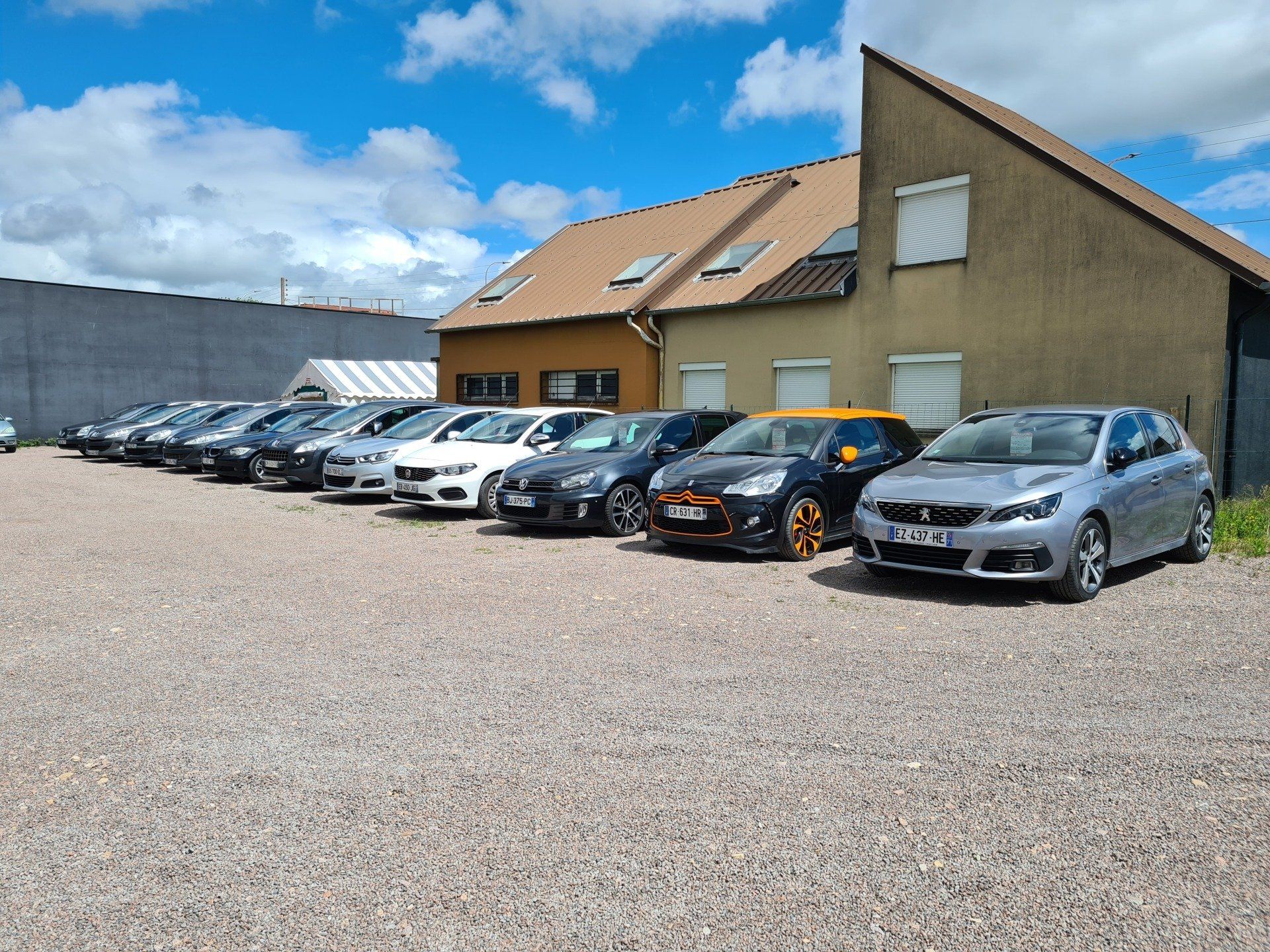 Parking voitures en vente d'occasion