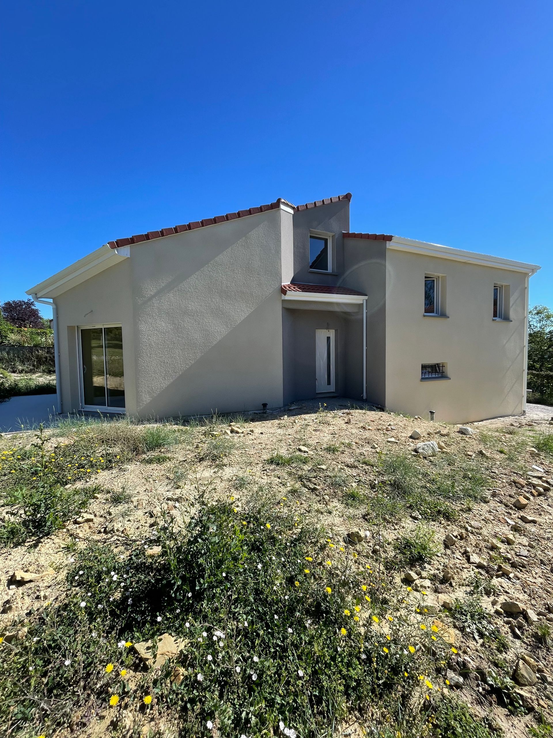 Maison tout juste terminée : le plus gros du travail est fait, il ne reste plus qu'à emménager