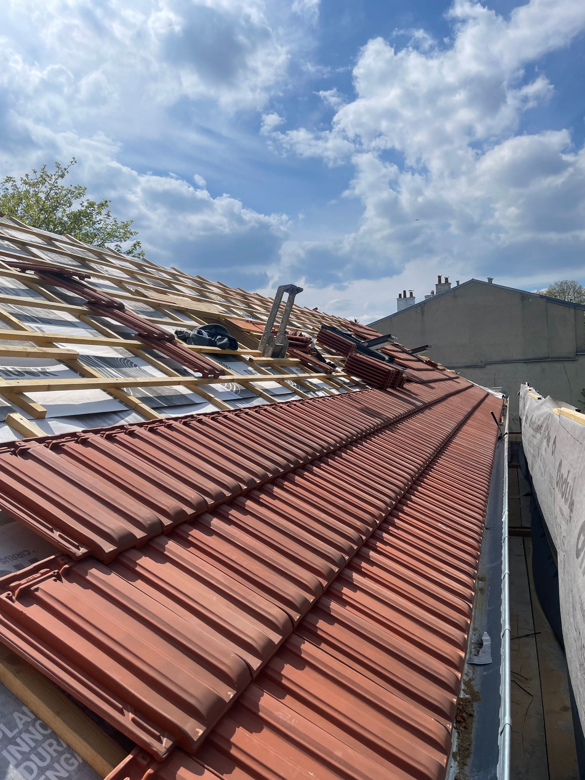 Pose de toiture en tuiles