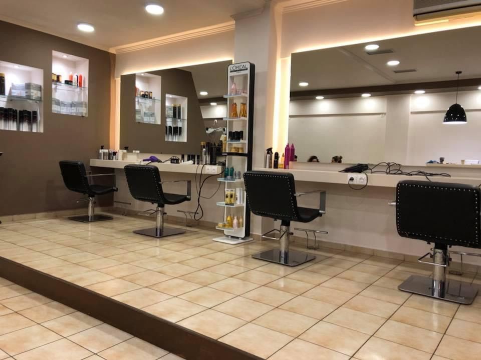 MARIA GENE HAIR STUDIO