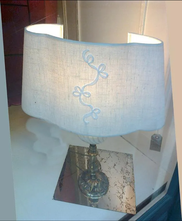 Ecran trilobe tissu lin avec application brodée