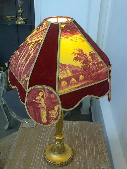 Dôme victorien bandeau festonné velours