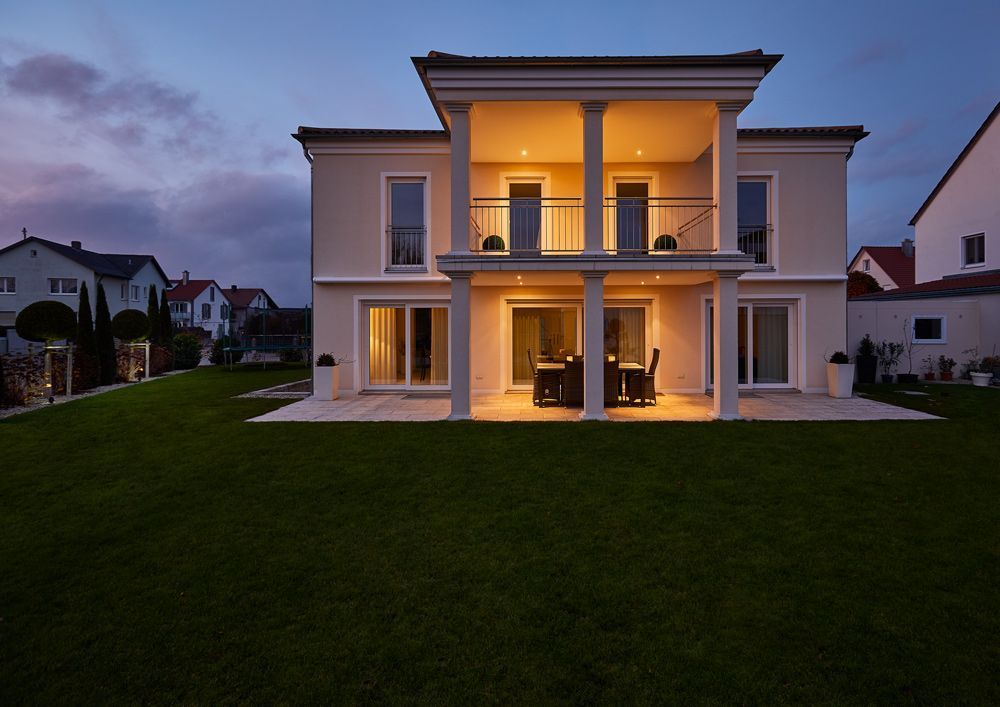 Bau von Häusern und Gärten für Privatkunden