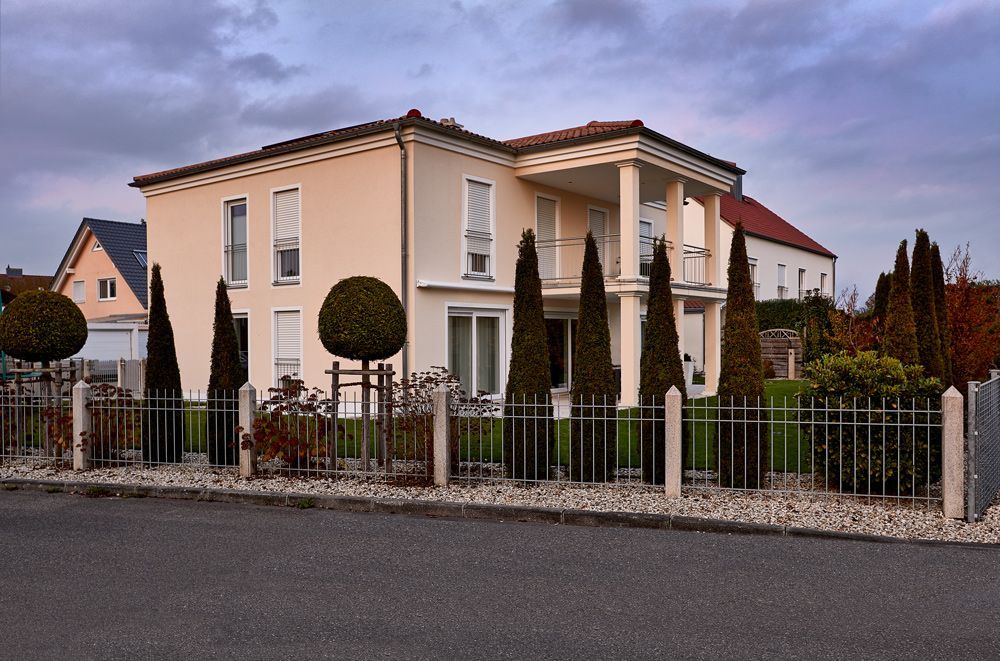 Bau von Häusern und Gärten für Privatkunden