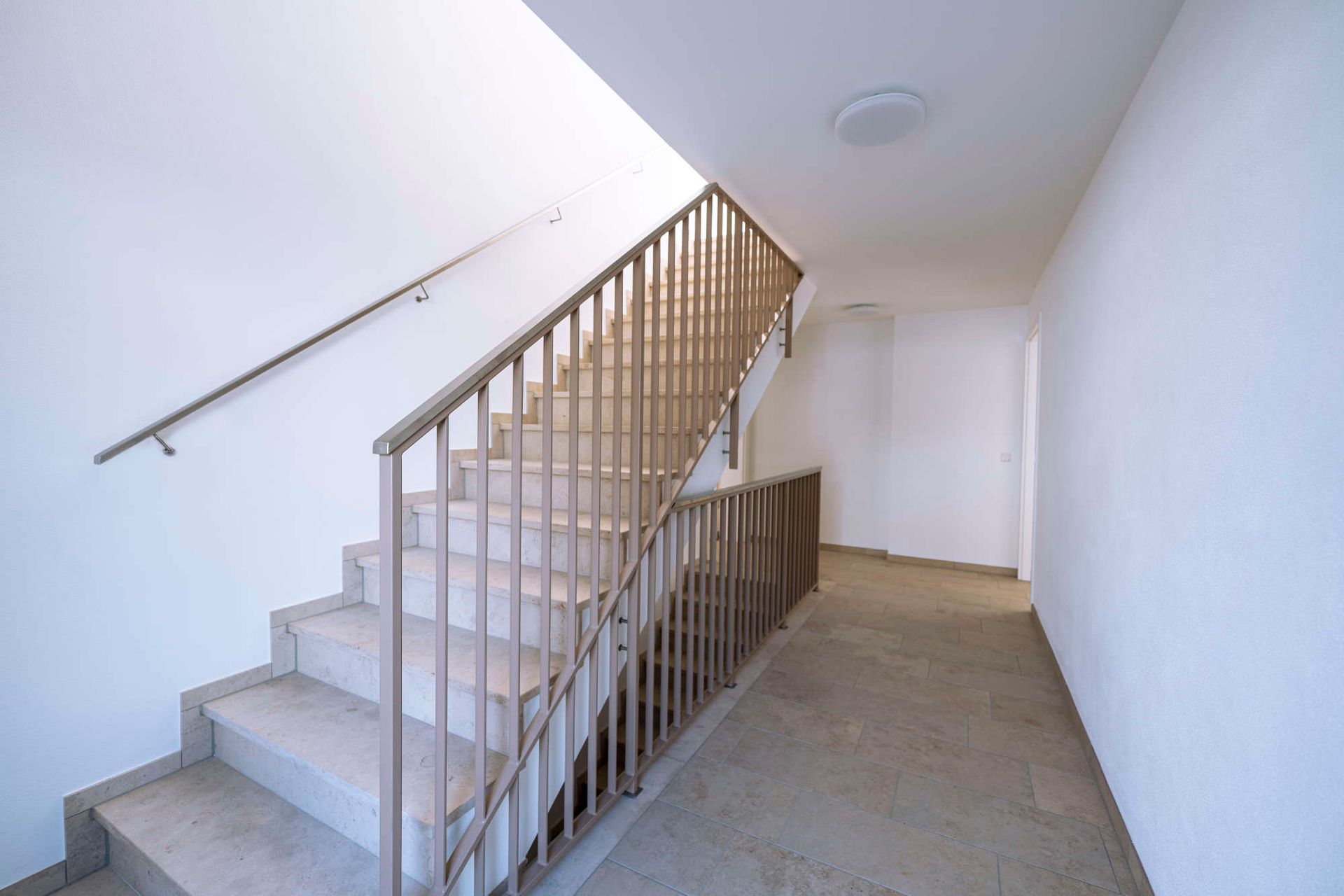 Sanierung vom Treppenhaus einer Wohnbaugesellschaft