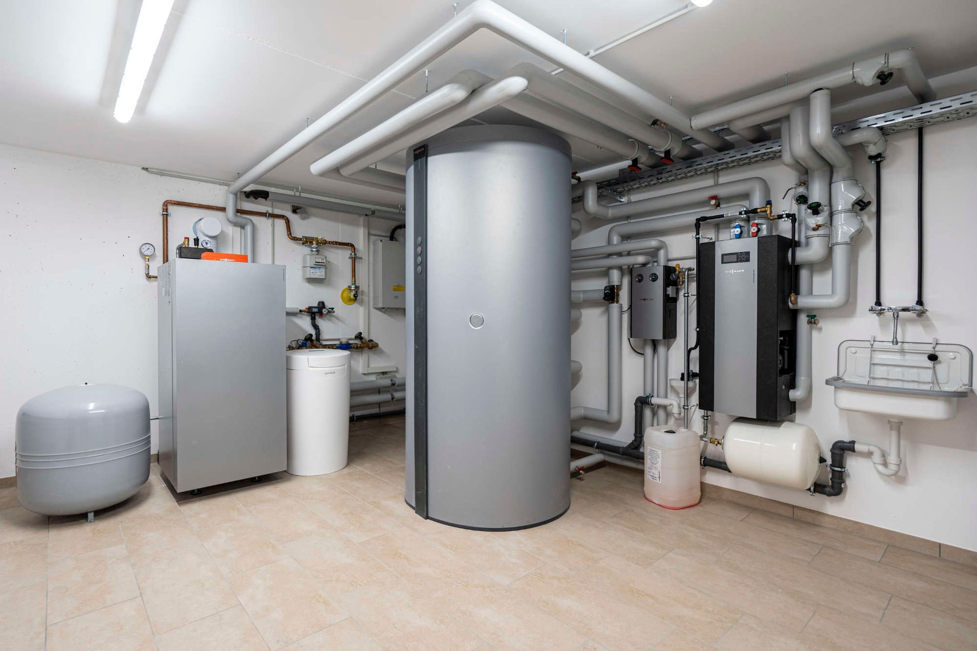 Innenausbau und Sanierung der Energie- und Heizsysteme