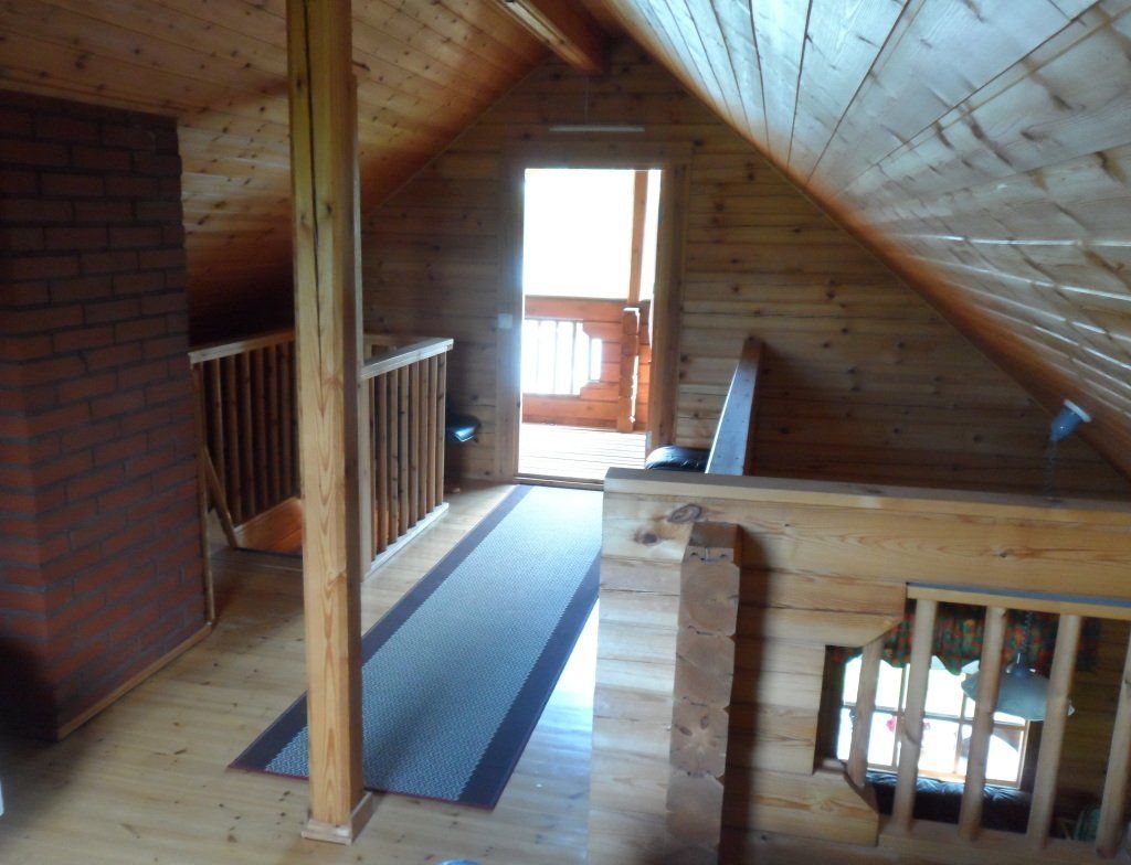 Jalava hirsimökki - Ulasen Tila