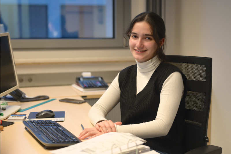 Dilara Colak, Werkstudentin