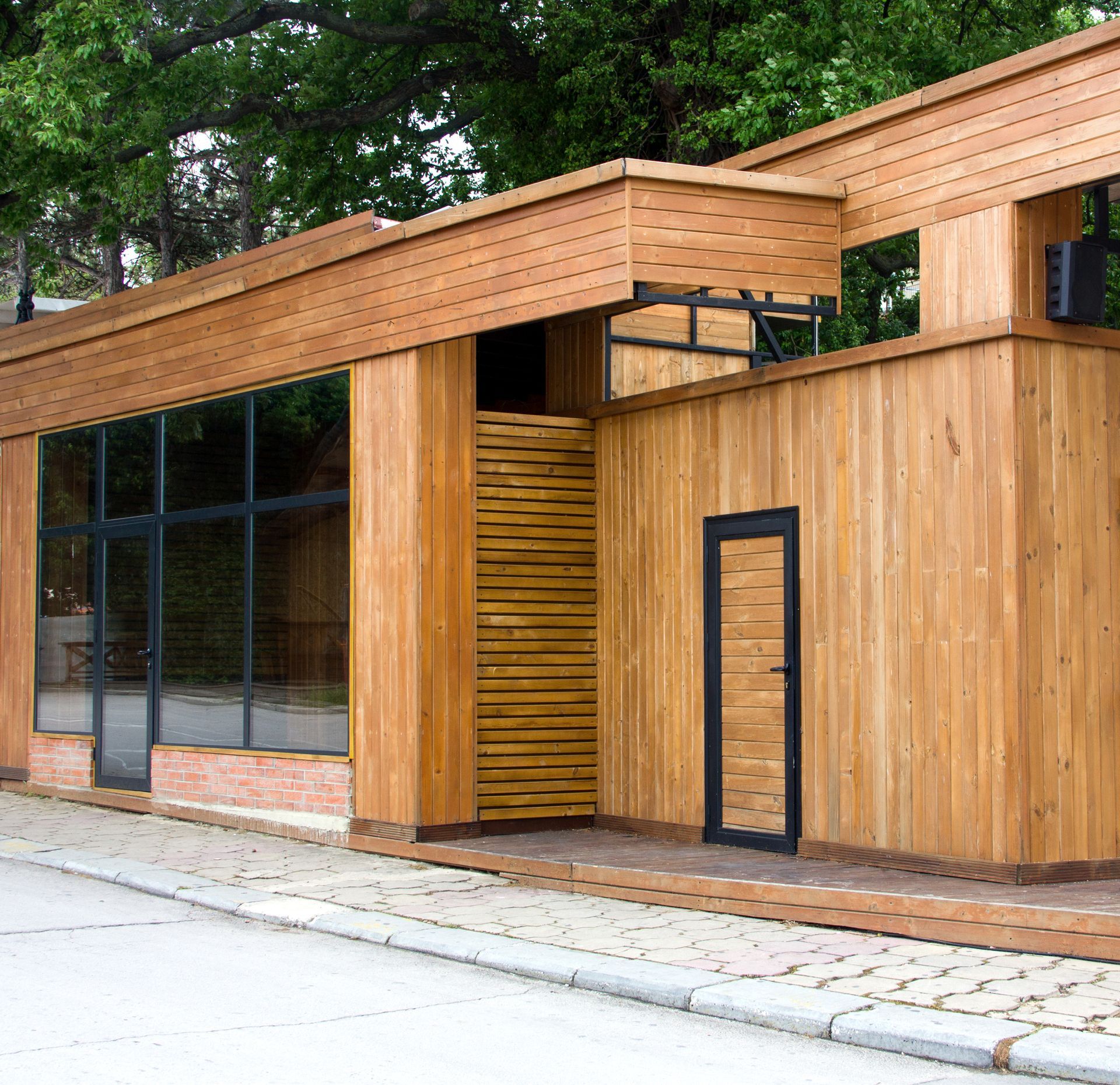 Une maison tout en bois moderne